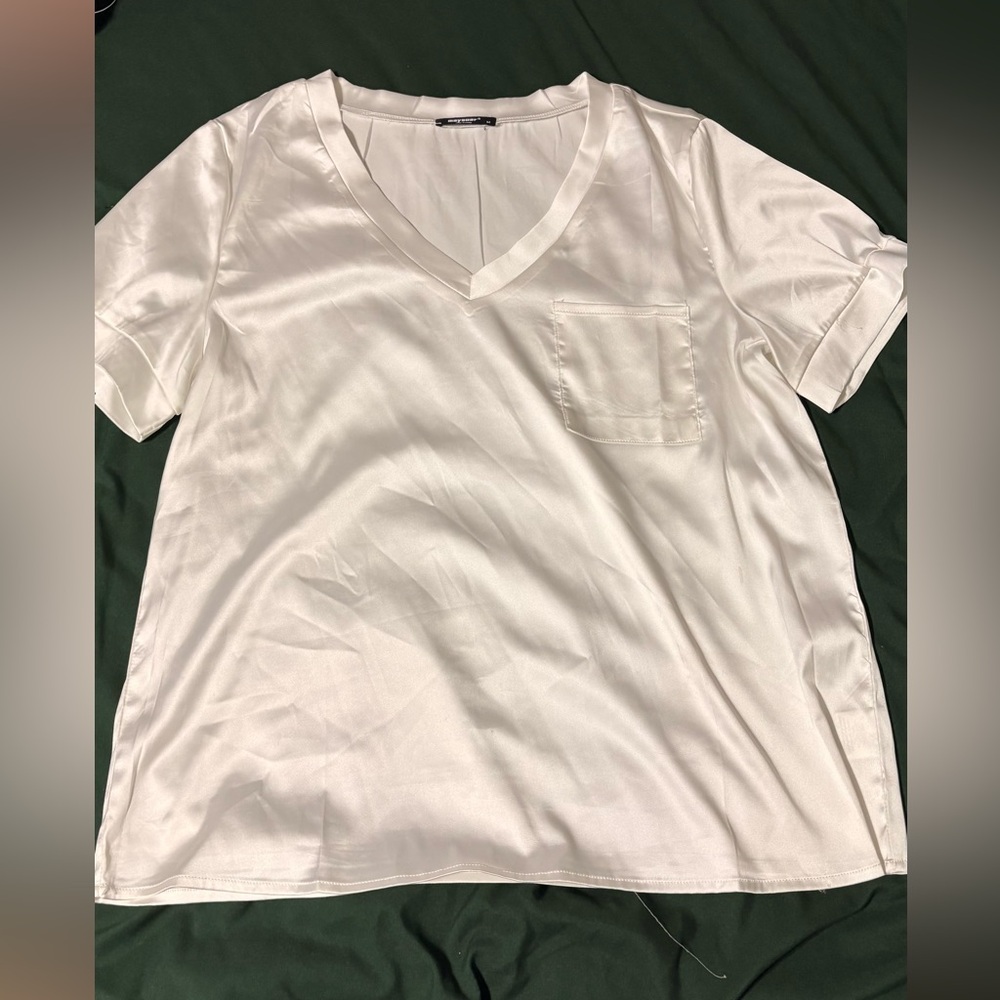 Women's Satin V-Neck Short Sleeve Pocket Tee - White